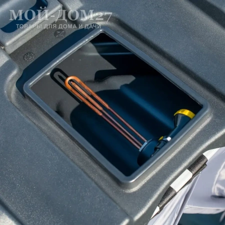 Бак для душа ОК 110 литров с подогревом | Мой-Дом27 | Оснащен электронагревателем 2кВт, обеспечивает быстрый и равномерный нагрев воды в баке.
Устойчивость к солнечному излучению и температурным воздействиям.
В комплектацию входит штуцер для залива воды, индикатор уровня жидкости и душевая лейка.